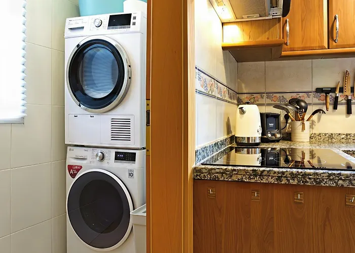 Дом отдыха Altos Del Roque - Stylish And Comfortable House Адехе